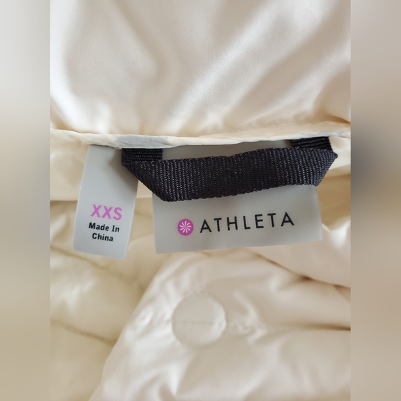 Athleta Full Zip Asymmetrical Down Puffer Coat Size XXS Classic Boho Chic Gym - Picture 7 of 11